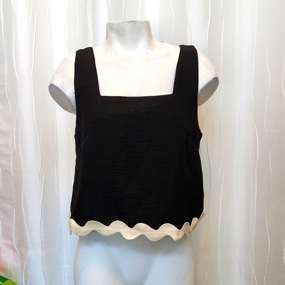 NWT Entro Black Square Neck Tank Top